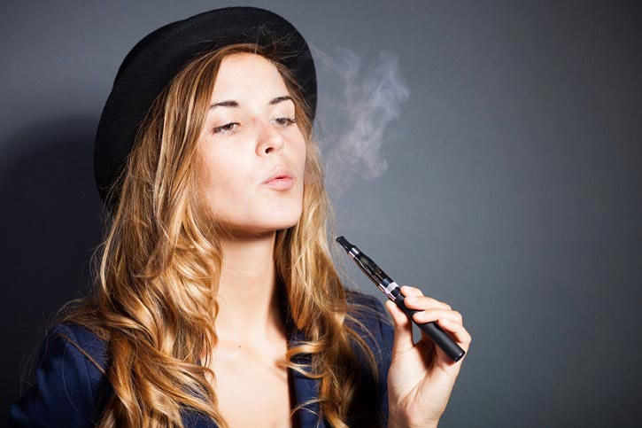 Efectos del cigarrillo electrónico en dientes y encías